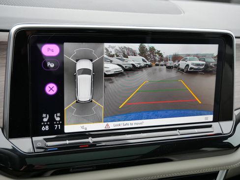 Certified 2025 Volkswagen Atlas SEL Premium R-Line image 35