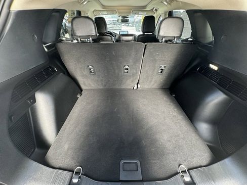 Used 2020 Ford Escape Titanium w/ Titanium Premium Package 2.0 image 18