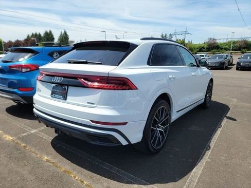 Used 2020 Audi Q8 Premium Plus w/ Premium Plus Package AWD/4WD image 2