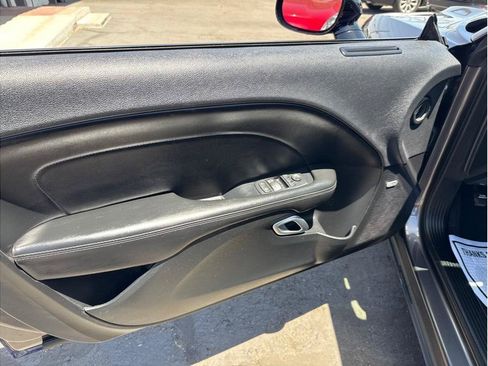 Used 2016 Dodge Challenger R/T Scat Pack w/ Leather Interior Group RWD image 16