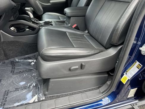 Used 2022 Nissan Frontier PRO-4X w/ Pro-4X Premium Package AWD/4WD image 29