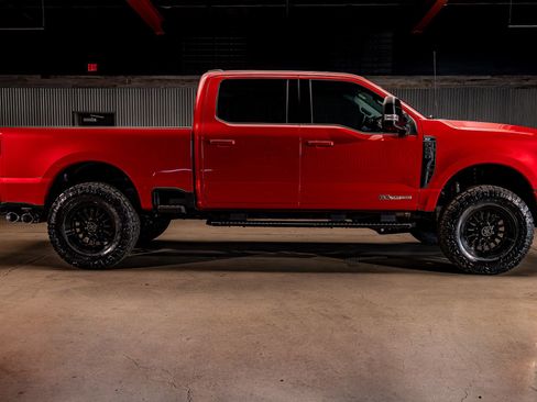 Used 2024 Ford F250 XLT w/ XLT Premium Package image 11