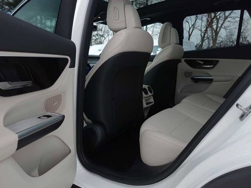 Used 2026 Mercedes-Benz GLC 300 4MATIC image 46