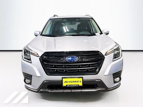 Used 2023 Subaru Forester Premium image 2