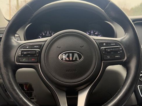 Used 2017 Kia Optima EX image 16