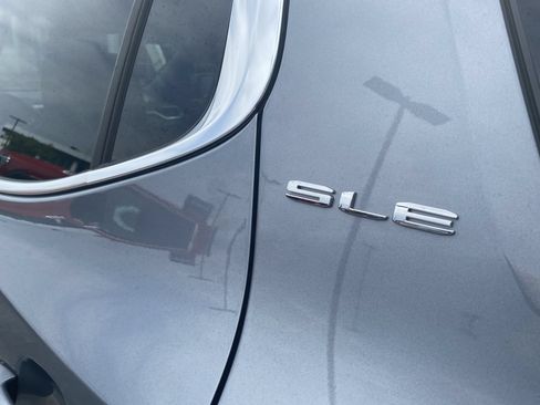 Used 2020 GMC Acadia SLE FWD image 32
