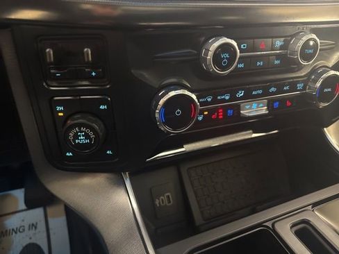Used 2025 Ford F150 Platinum w/ Equipment Group 702A High AWD/4WD image 16