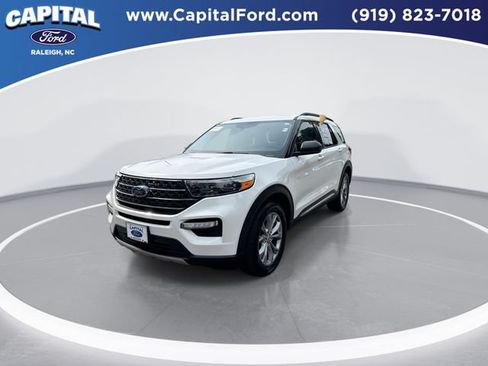 Certified 2023 Ford Explorer XLT w/ Equipment Group 202A AWD/4WD image 4