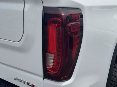 Used 2025 GMC Sierra 1500 AT4 AWD/4WD image 11