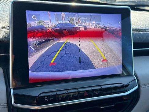 Used 2023 Jeep Compass Limited image 24