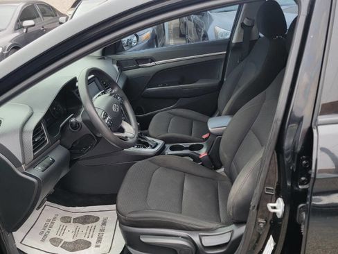 Used 2019 Hyundai Elantra SE w/ Cargo Package image 14