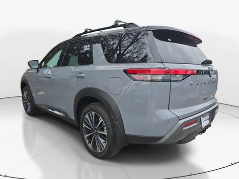 New 2026 Nissan Pathfinder Platinum image 7