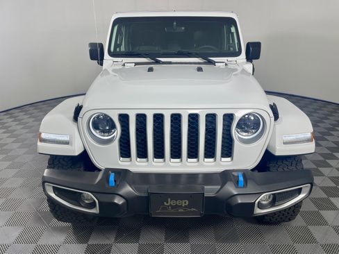 Used 2023 Jeep Wrangler Unlimited Sahara AWD/4WD image 8