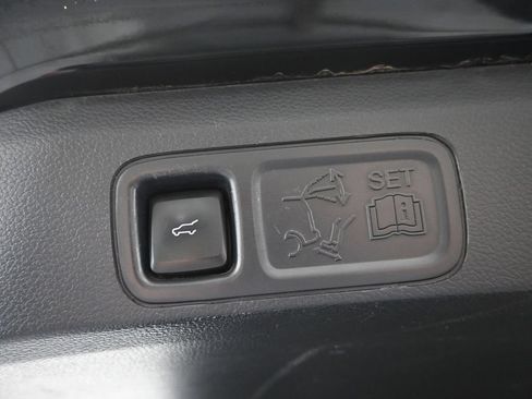 Used 2022 Ford Expedition Limited AWD/4WD image 13