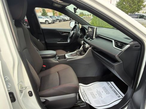 Used 2025 Toyota RAV4 SE AWD/4WD image 13