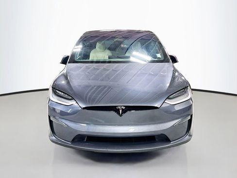 Used 2023 Tesla Model X image 2