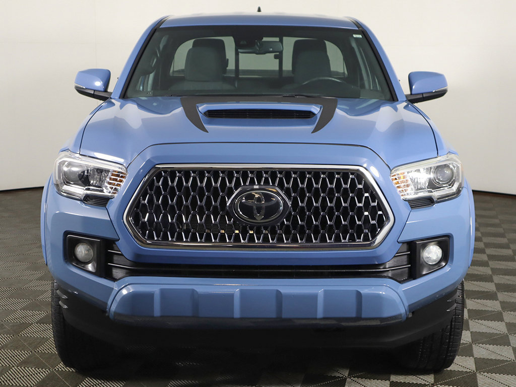 Used 2019 Toyota Tacoma TRD Sport AWD/4WD image 10