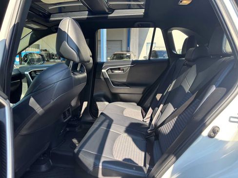 Used 2019 Toyota RAV4 XSE AWD/4WD image 16