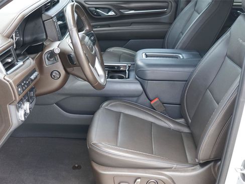 Used 2021 GMC Yukon Denali w/ Denali Ultimate Package AWD/4WD image 10