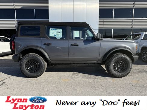 New 2025 Ford Bronco 4-Door image 27