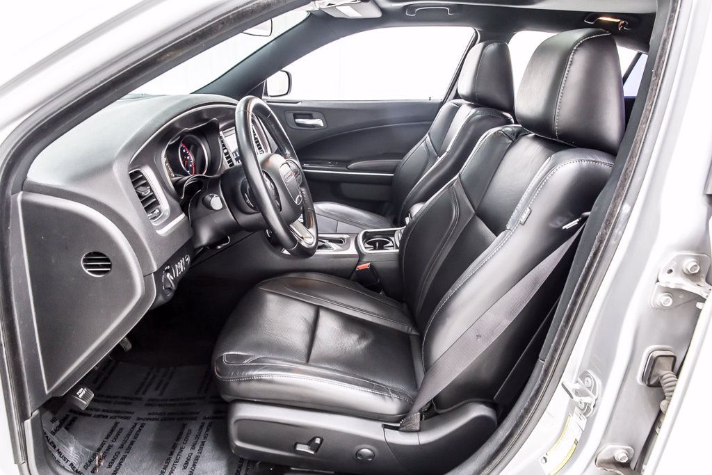 Used 2022 Dodge Charger SXT w/ Leather Interior Group RWD image 25