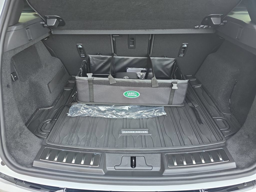 New 2026 Land Rover Range Rover Evoque Dynamic SE AWD/4WD image 21