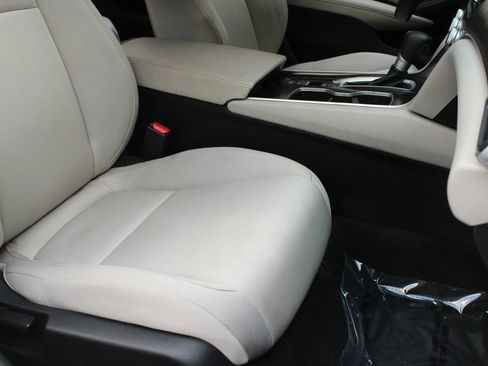 Used 2021 Honda Accord LX image 27