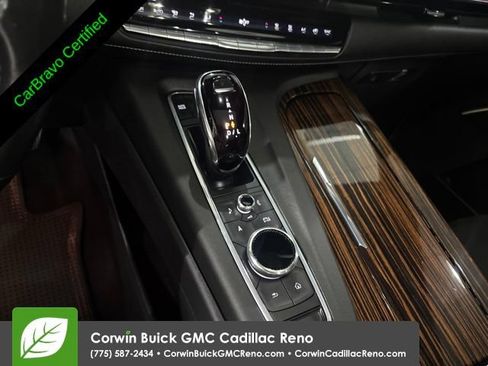 Used 2021 Cadillac Escalade Premium Luxury AWD/4WD image 17