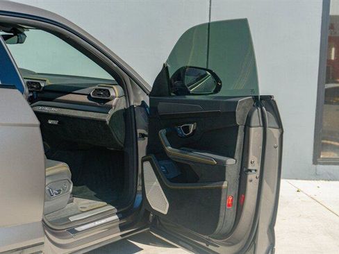 Used 2024 Lamborghini Urus Performante image 56