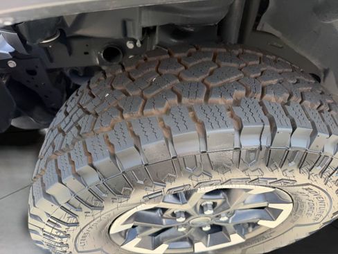 Used 2024 Jeep Wrangler Unlimited Rubicon 4xe AWD/4WD image 12