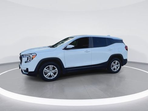 Used 2024 GMC Terrain SLE AWD/4WD image 6