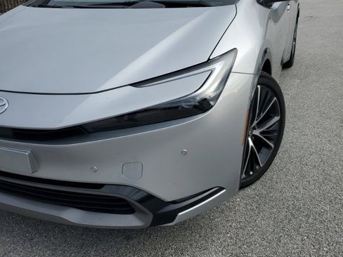 Used 2024 Toyota Prius Limited image 2