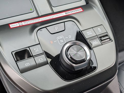 New 2026 Subaru Solterra AWD/4WD image 9