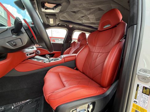 Used 2024 BMW XM w/ M Driver's Package image 15