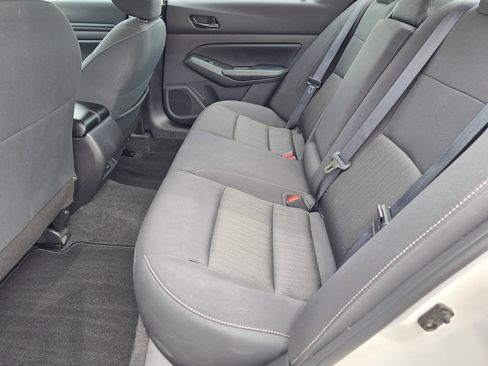 Used 2025 Nissan Altima 2.5 SV FWD image 25
