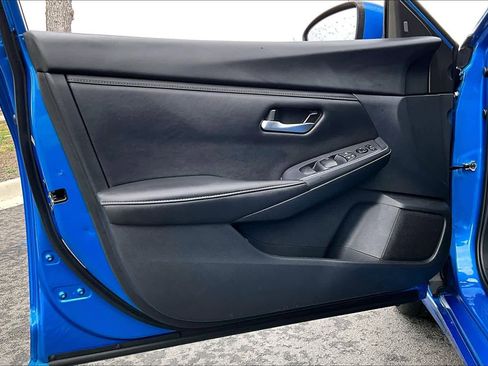 Used 2025 Nissan Sentra SV image 22