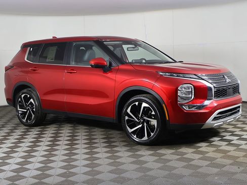 Used 2024 Mitsubishi Outlander SE image 53