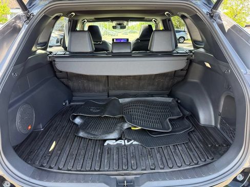 Used 2023 Toyota RAV4 XSE AWD/4WD image 18