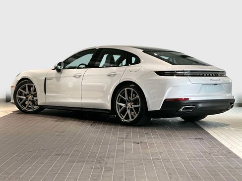 New 2026 Porsche Panamera 4 image 3