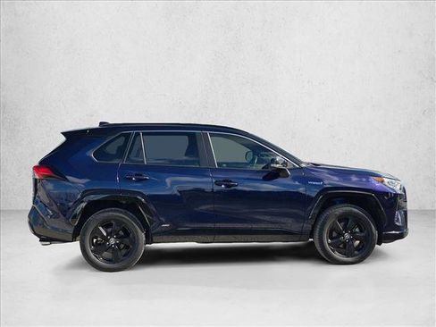 Used 2021 Toyota RAV4 XSE w/ XSE Grade Weather Package AWD/4WD image 4