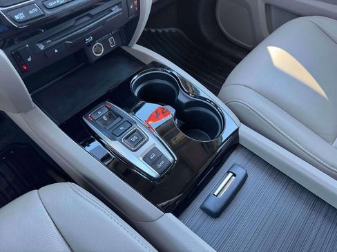 Used 2021 Honda Pilot Touring image 30