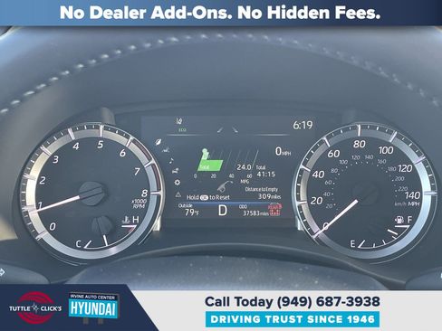 Used 2024 Toyota Highlander XLE FWD image 28