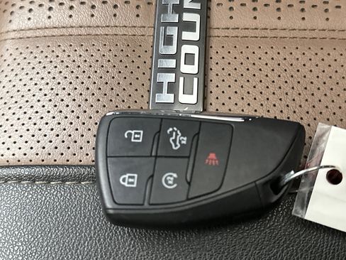 Used 2024 Chevrolet Silverado 3500 High Country w/ High Country Premium Package image 50