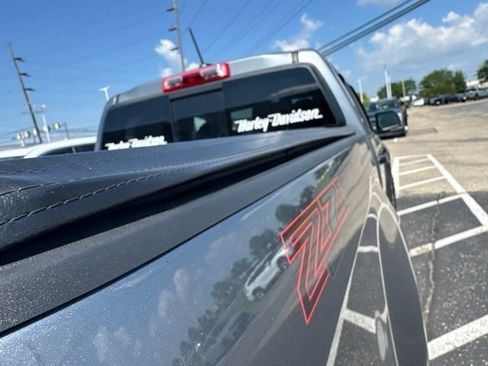 Used 2022 Chevrolet Colorado Z71 AWD/4WD image 19