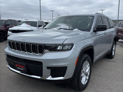 Used 2022 Jeep Grand Cherokee L Laredo w/ Luxury Tech Group I image 2