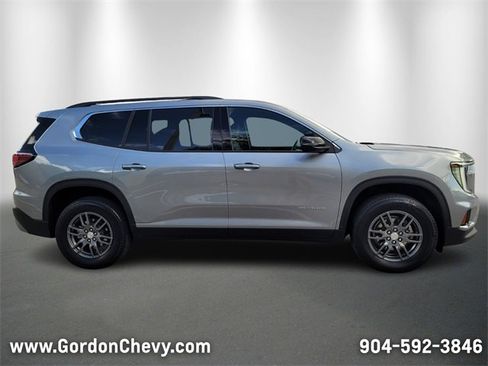 Used 2025 GMC Acadia Elevation image 7