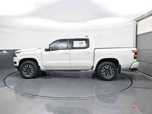 New 2026 Nissan Frontier SV image 3