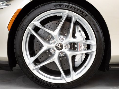 Certified 2024 Ferrari Roma Spider image 20