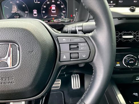 Used 2025 Honda Accord Sport image 42
