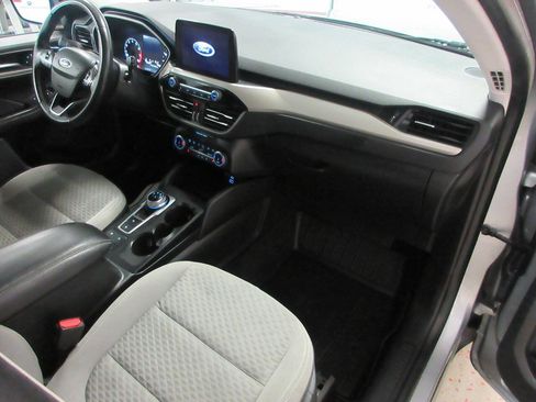 Used 2022 Ford Escape SE w/ Convenience Package AWD/4WD image 17